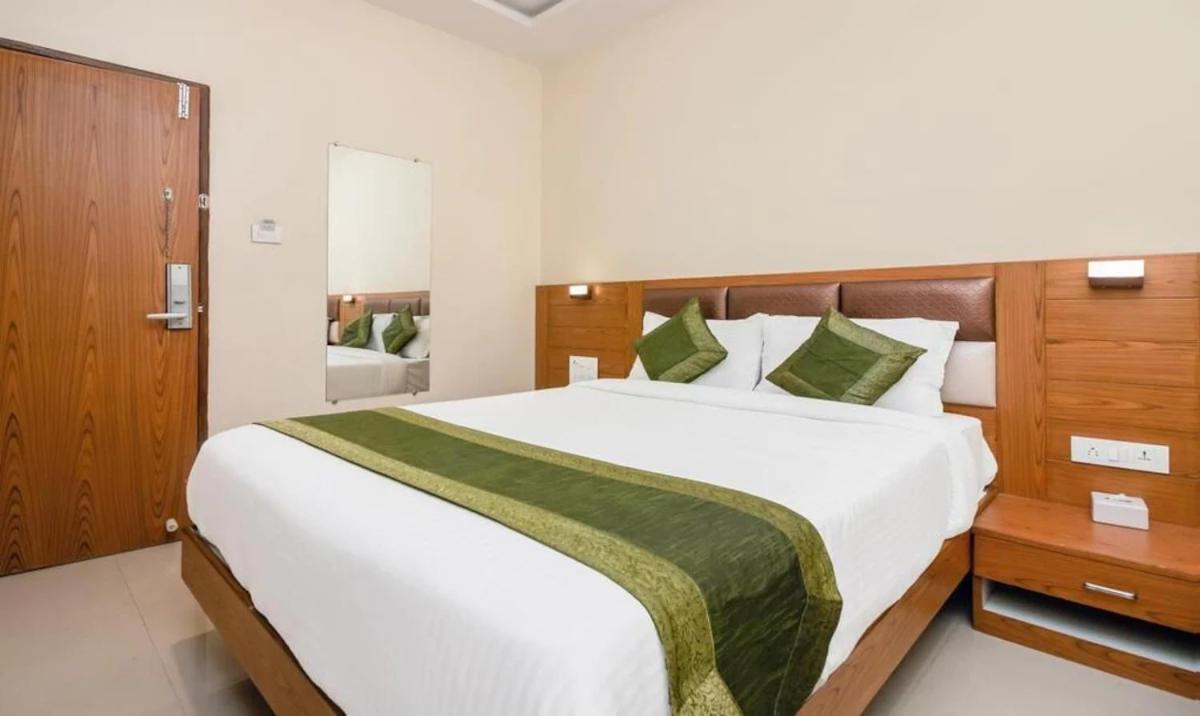 Hotel Volga Plaza Βομβάη Εξωτερικό φωτογραφία